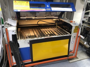 Лазерно-гравировальный станок 1300х900мм