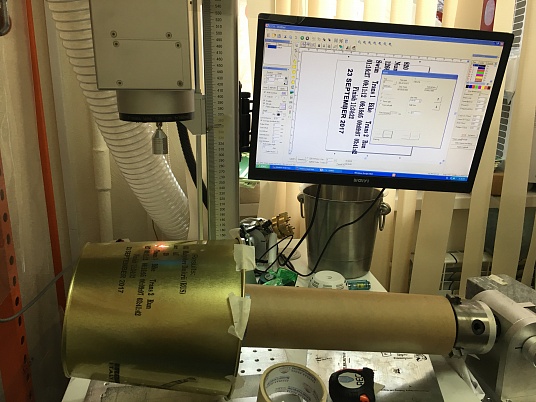 Гравировка на радиусных изделиях