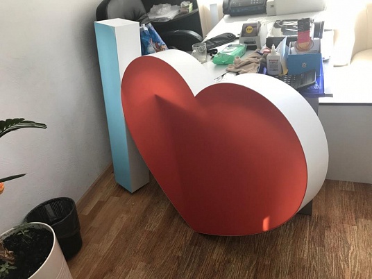 Световая вывеска "ESHAK"