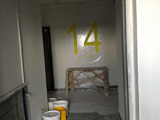 Нанесение надписи через трафарет